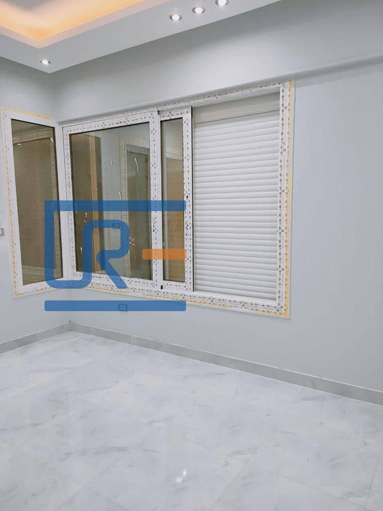 TOWN HOUSE FOR RENT IN TAWNY COMPOUND CLOSE TO PALM HILLS AND GEZIRA CLUB FIRS USE WITH KITCHEN AND ACS - Więcej