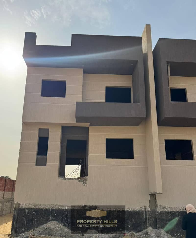 Twin house for sale in Montania – Sheikh Zayed | Immediate delivery and prime location on Dahshour link - Mehr