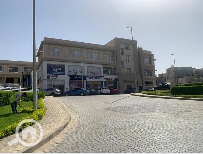 Receive a ground floor shop, suitable for a restaurant or office, with an area of 267 sq m in Al Karma 4 Mall, located in the heart of Sheikh Zayed, - Widok 4