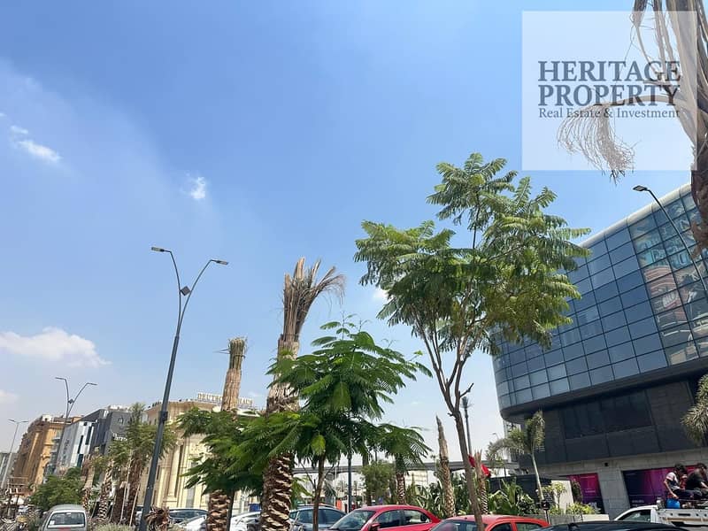 A prime shop for sale directly on North 90th Street, in the heart of the Golden Square, steps away from the Public Prosecutor's Office, Fifth Settleme – další