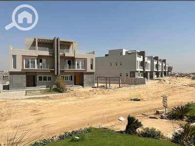 4 Bedroom Twin House for Sale in Sheikh Zayed, Giza - WhatsApp Image 2026-07-06 at 2.35. 52 PM (3). jpeg 4 Bedroom Twin House for Sale in Sheikh Zayed, Giza - WhatsApp Image 2026-07-06 at 2.35. 52 PM (3). jpeg