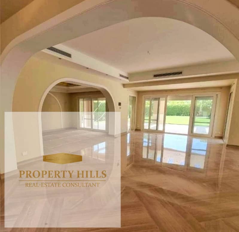 A bargain villa at a discounted price with a waterfall and pool view, fully finished and ready for immediate delivery and move-in, in a prime location in New Cairo, next to Hyde Park, Mivida, 90th Street, and AUC. - Ansicht 5