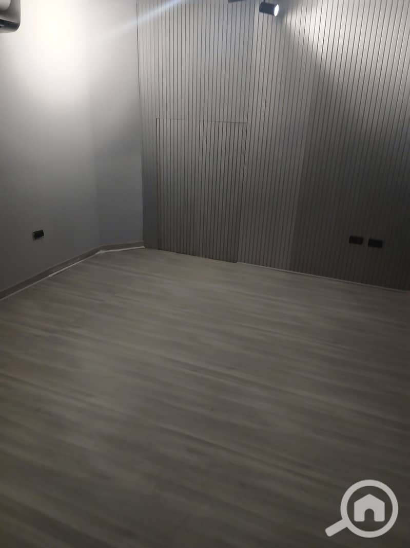 7 1000342794. jpg