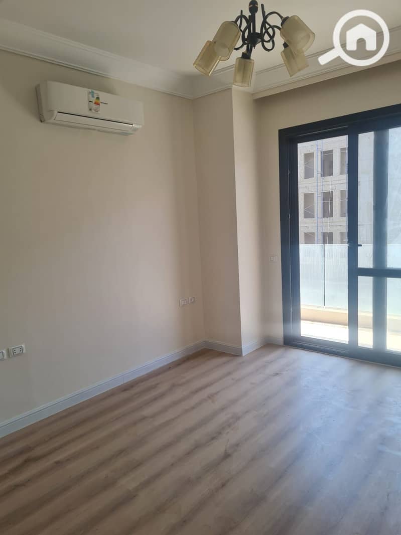 Fully Finished Apartment For Sale In El-Patio Compound -New Cairo - Ansicht 4