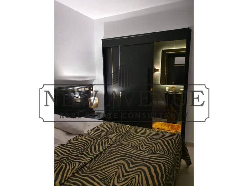 Luxury furnished apartment for rent with premium finishes with modern interior design overlooking landscape & main street – pohled 5