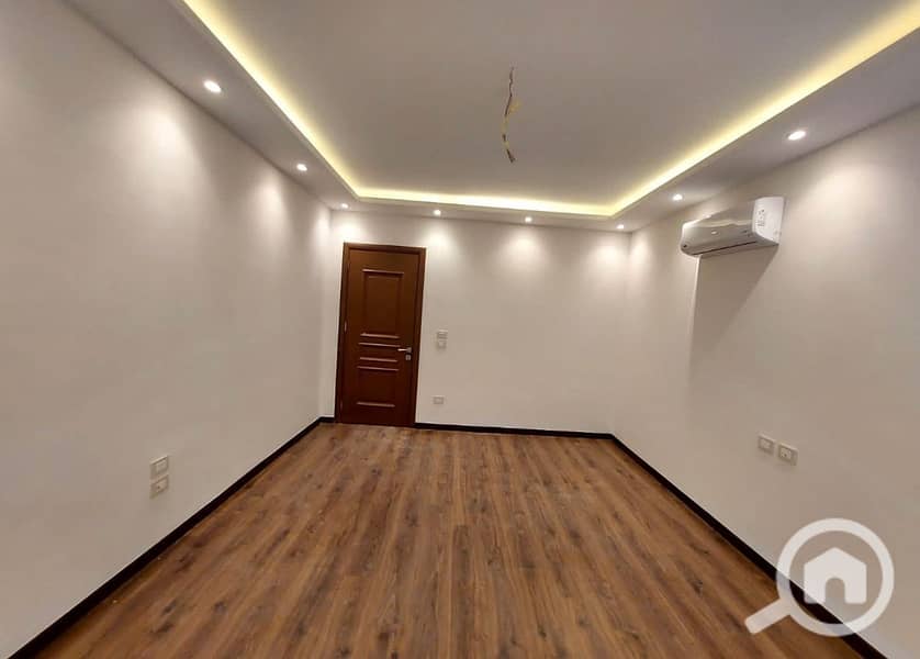 A move-in ready, two-bedroom apartment in Sheraton, located on Nasr Road next to City Centre Almaza and just minutes from Heliopolis and Cairo Airport - Ansicht 4
