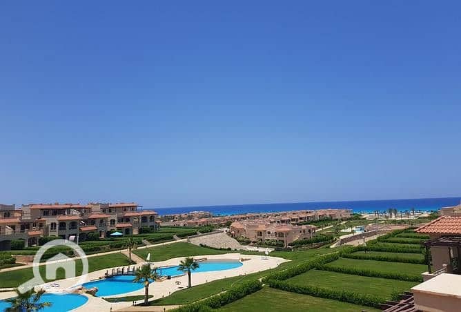 chalet fully finished and ready to view in for sale on the sea in La Vista Bay East North Coast Immediate delivery sea view – pohled 3