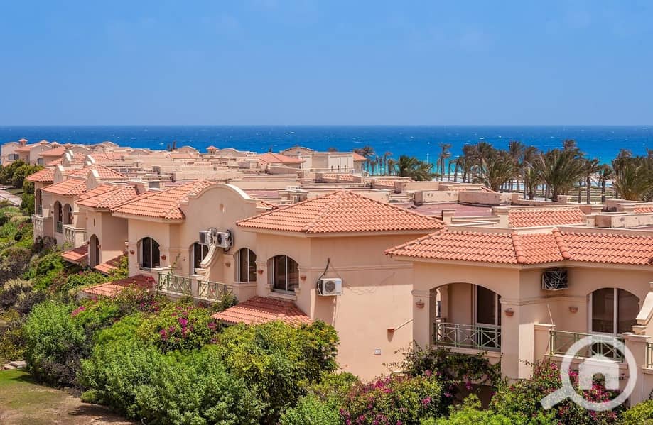 chalet fully finished and ready to view in for sale on the sea in La Vista Bay East North Coast Immediate delivery sea view – pohled 4