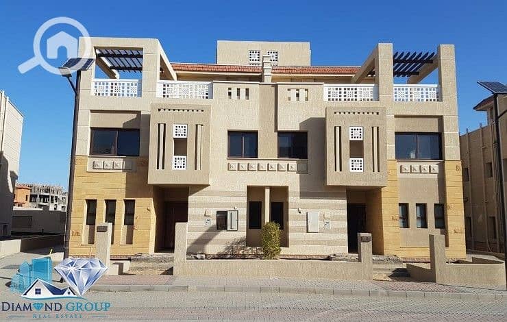 Twin house for sale in Green 4 Compound, Sheikh Zayed; ultra-luxurious finishing, including kitchen and air conditioning - Vista 2