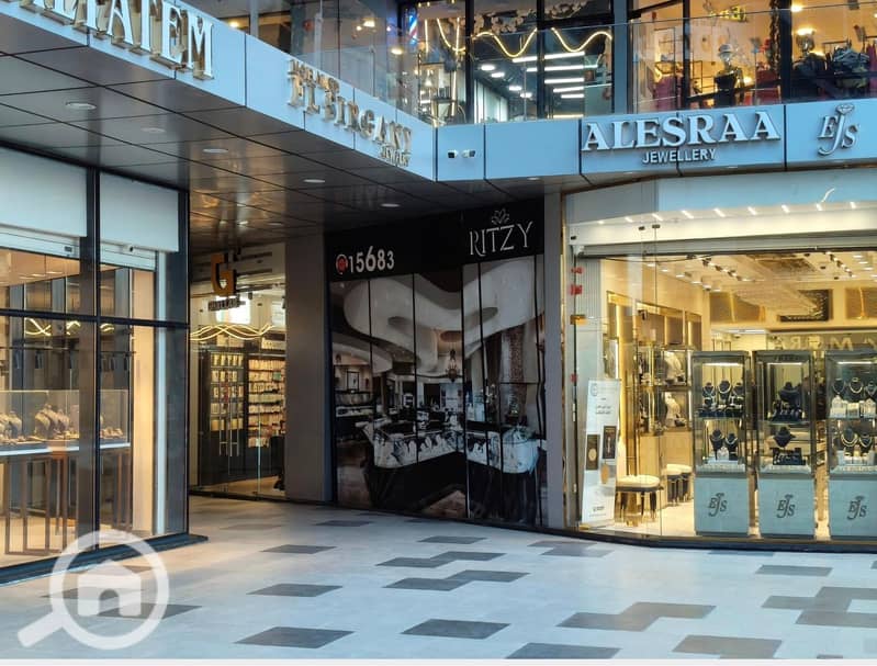 A commercial shop for sale, Prime Location on a main street in Sheikh Zayed - Bild 6