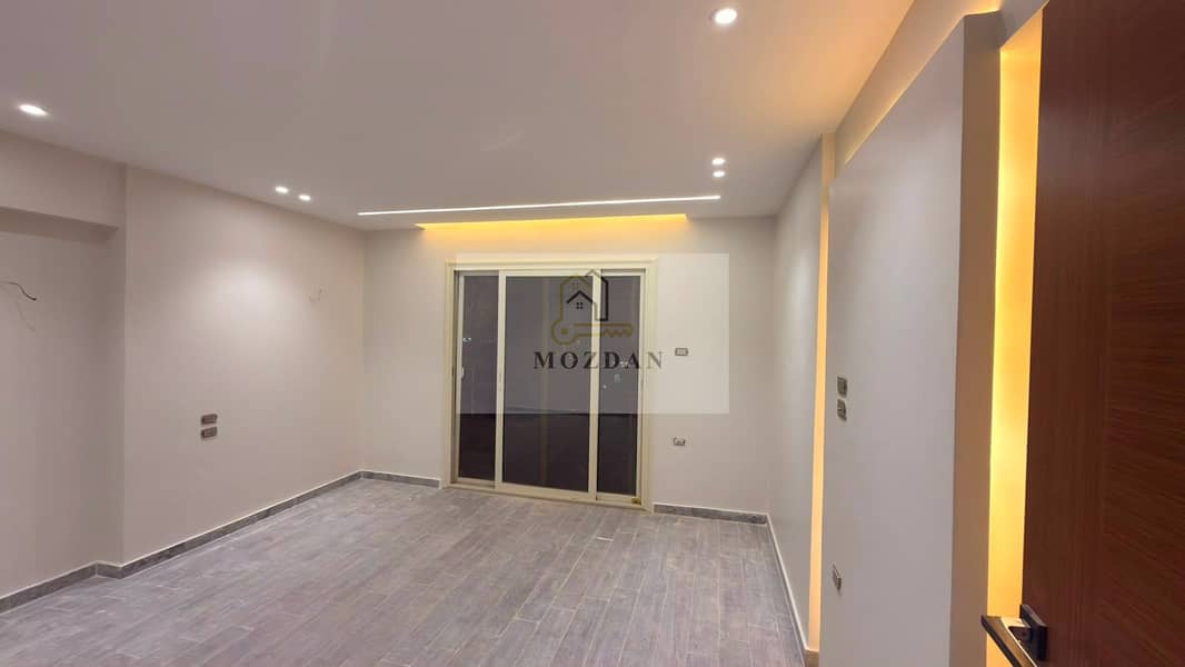 A distinctive open-view apartment overlooking the Great Mosque and St. Anthony Church in a prime location in Zahra Al-Maadi. – další