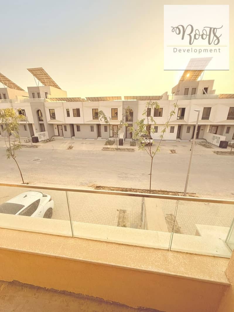 For Sale Prime Townhouse with Garden ,Ready to MOve ,in Prime Location ,Landscape View ,in VYE SODIC New Zayed - Więcej