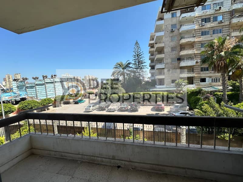 Apartment for sale 170m for sale in Louata at Maamoura Beach, 3 large bedrooms, spacious living room, very large terrace, 2 bathrooms, and kitchen. Great location with open view, regular finishing. - Ansicht 5