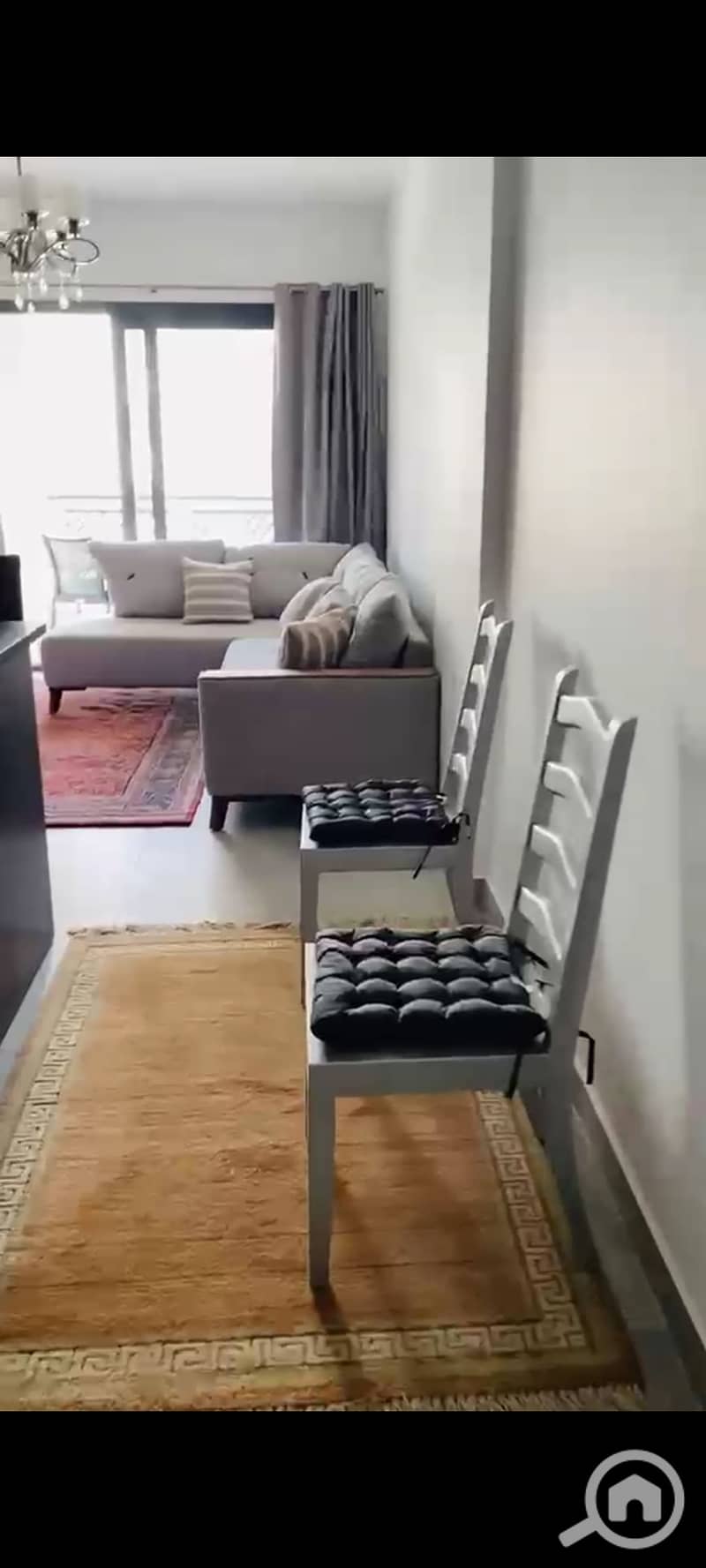 Bessilia Talaat Mostafa 95 square meter furnished apartment for rent in a very great location, first occupancy. - Widok 3