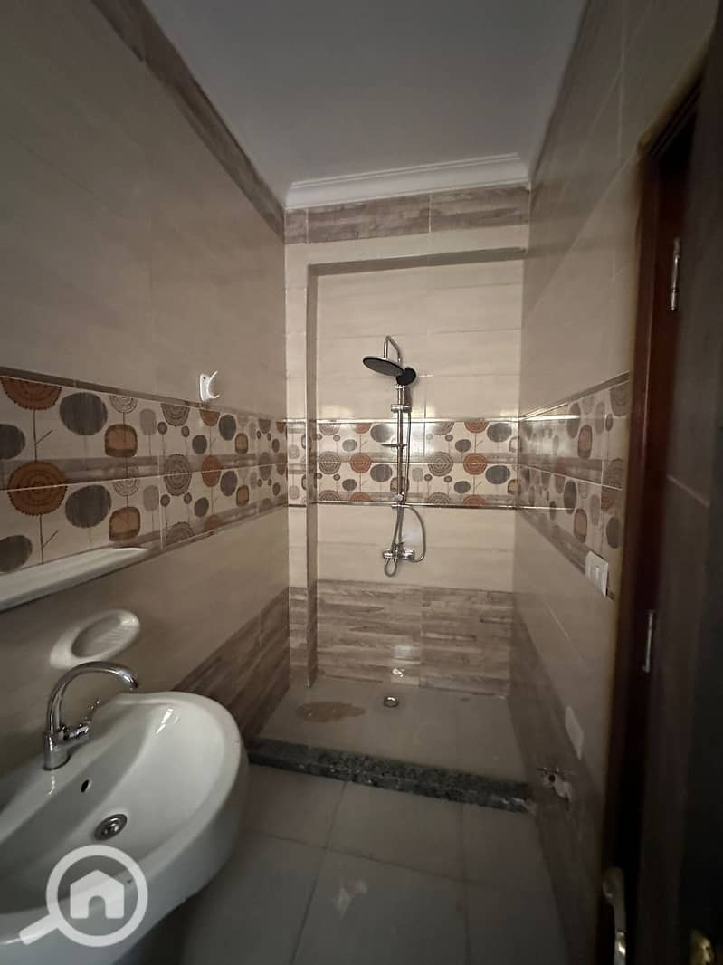 Apartment for rent in the First Settlement Villas | 4 bedrooms | 2nd floor | Ultra-super-lux finish | Price: 30,000 EGP - Mehr