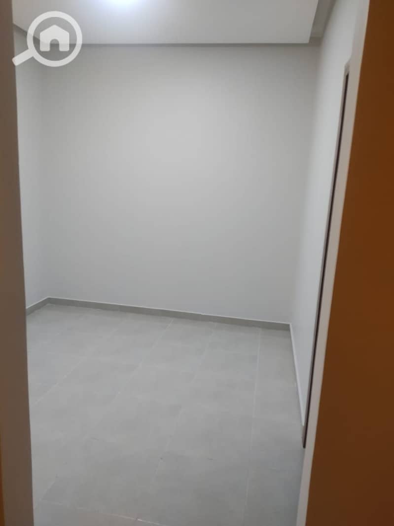 17 1000296807. jpg
