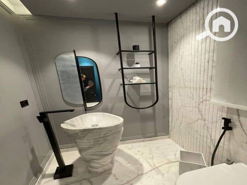 Apartment for sale in Badya Palm Hills, prime location on the main Dahshur Road and Oasis Road. - Widok 5