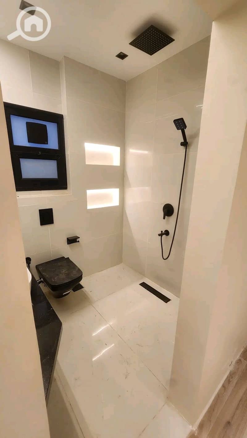 Apartment for sale in Talla Compound on Jamal Abdel Nasser Axis close to Mall of Arabia and Dahshur Link - Widok 5