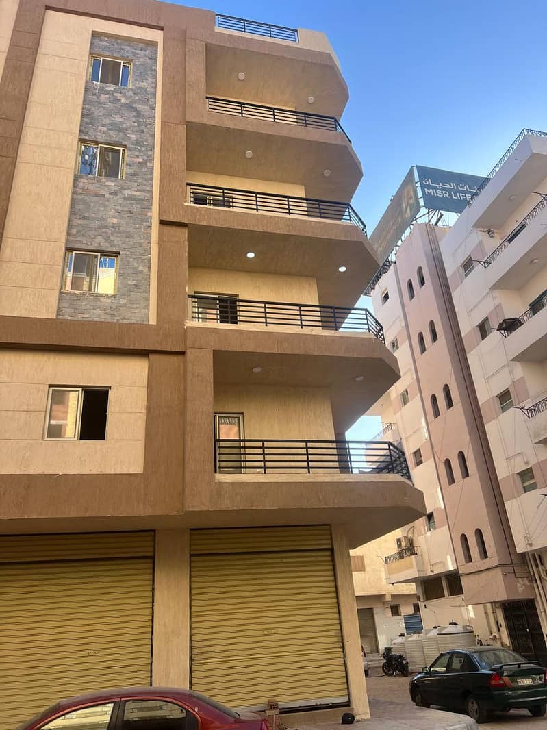 Live Close to the Beach, Markets & Everything You Need - Vista 3