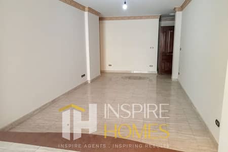 3 Bedroom Flat for Rent in Stanley, Alexandria - WhatsApp Image 2026-04-30 at 3.24. 06 PM (1). jpg 3 Bedroom Flat for Rent in Stanley, Alexandria - WhatsApp Image 2026-04-30 at 3.24. 06 PM (1). jpg