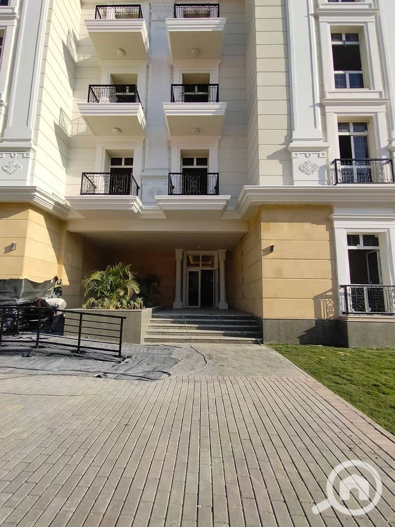 9 1b7bdb59-7764-4921-a1fe-3f6a66c2d859. jpeg