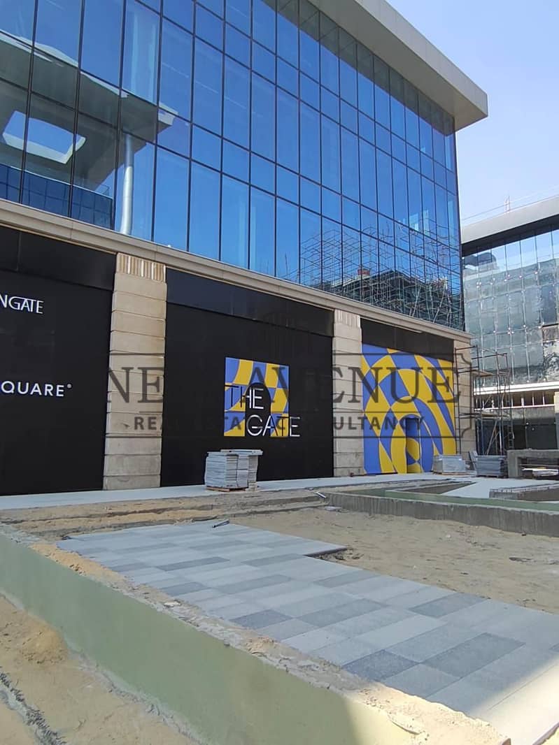 Office 106 sqm with underground parking for sale at Redcon Golden gate New Cairo - Widok 3