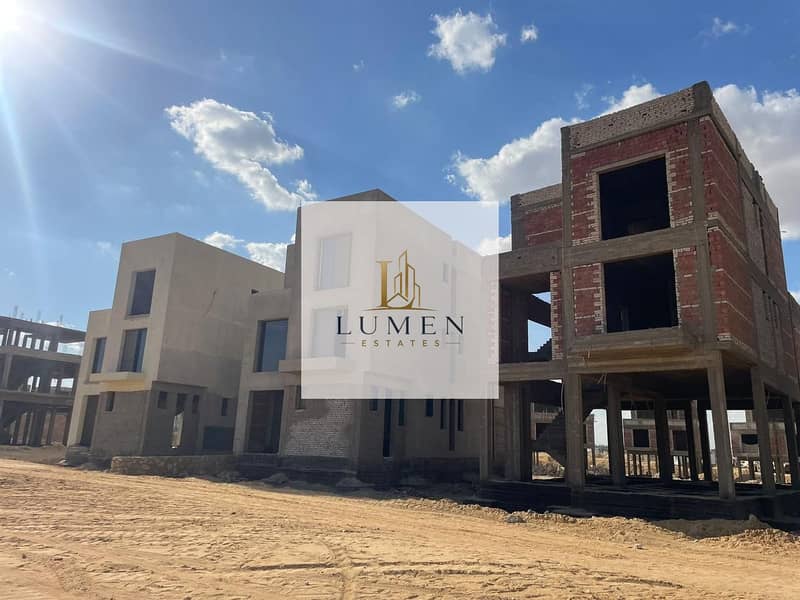 The only villa with immediate delivery, 390 meters on the Suez Road, First Settlement, with installment plans and a distinctive location in the project. - Widok 5
