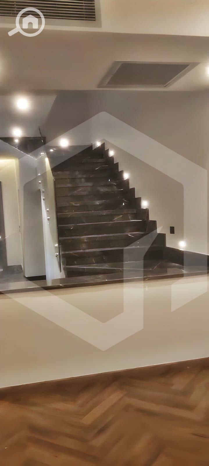 Townhouse for rent with Kitchen Cabinets & AC in Golf Extension, Palm Hills, 6th Of October City . . . . . . . . . . . . . . . . . . . . . . . - Ansicht 5