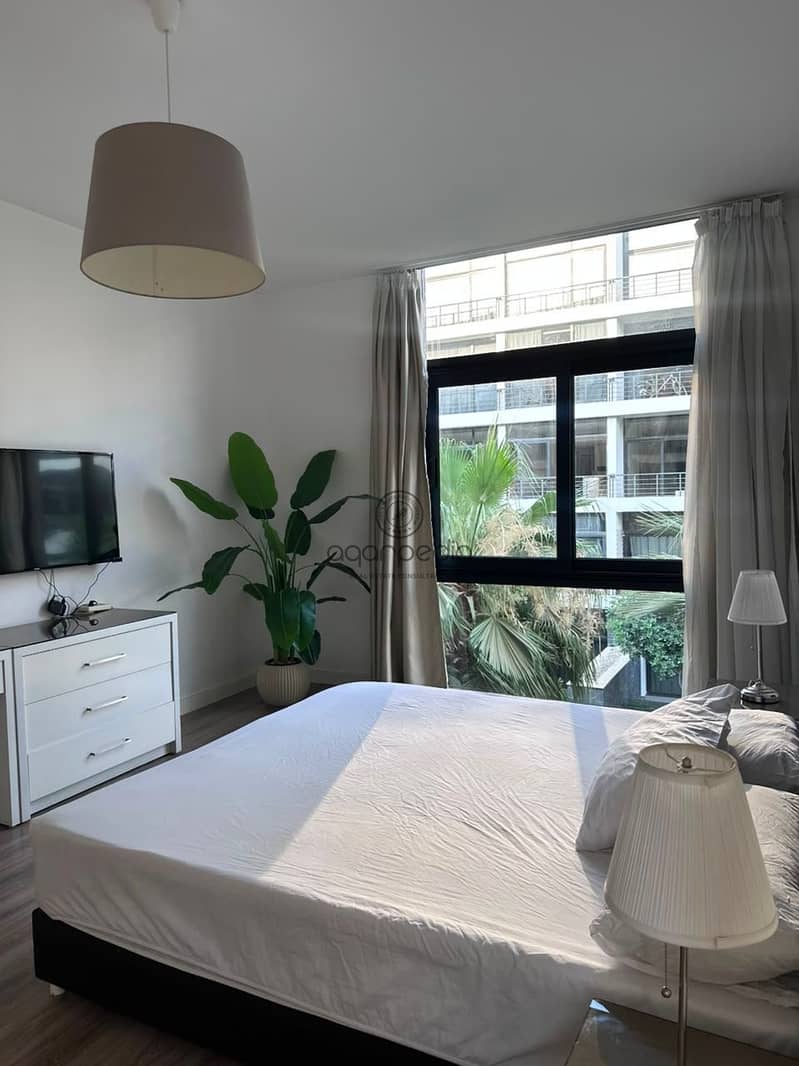 Fully Furnished 239m Apartment in Waterway Compound Huge Terrace with Water & Green Views Prime Location at 110K Monthly - Więcej
