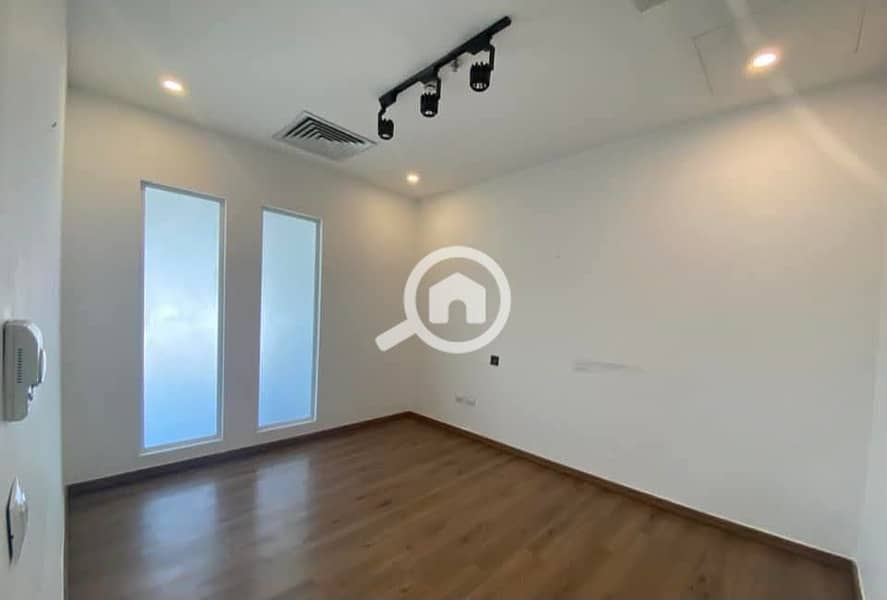 Large administrative office ready for immediate occupancy in The Polygon Sodic, in the heart of Sheikh Zayed, next to Forty West and West Tan, and opp - Widok 3