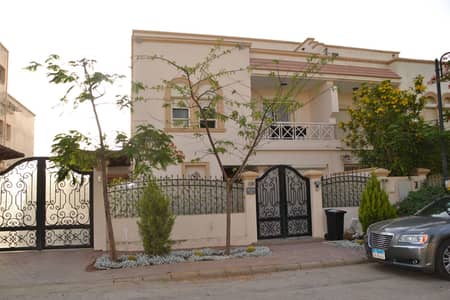 4 Bedroom Twin House for Sale in Sheikh Zayed, Giza - فيلا للبيع فى الشيخ زايد كومباوند جرينز 4 Bedroom Twin House for Sale in Sheikh Zayed, Giza - فيلا للبيع فى الشيخ زايد كومباوند جرينز