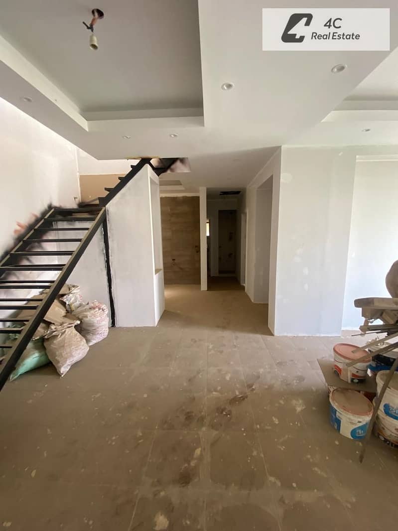 Under market pricen Penthouse for sale 166 m bahry Ready to move very prime location view landscape in Galleria Moon Valley New Cairo – další