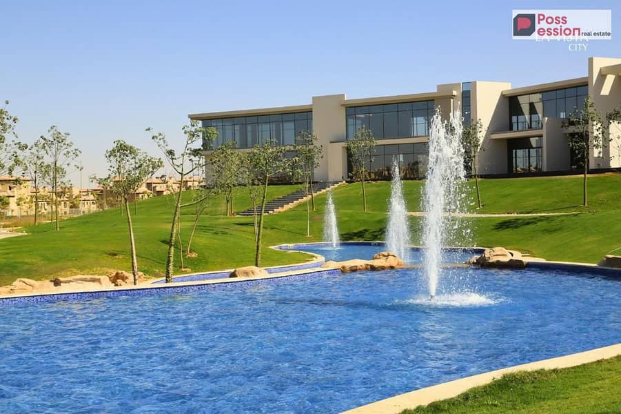 400 SQM Fully Finished Villa for Sale in La Vista City | Immediate Delivery | Exclusive Villas Community | Near New Capital & New Cairo - Ansicht 4