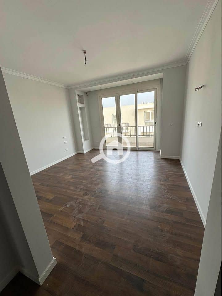 Finished Apartment in Pyramids Hills Next To Un ESLSCA – pohled 4