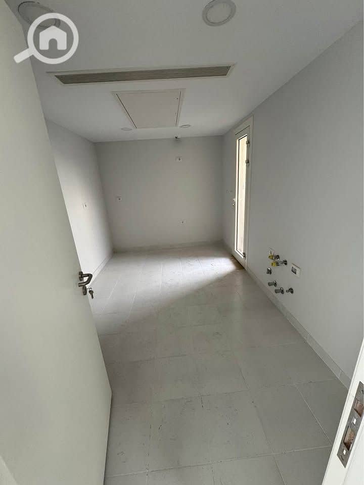 Finished Apartment in Pyramids Hills Next To Un ESLSCA – pohled 6