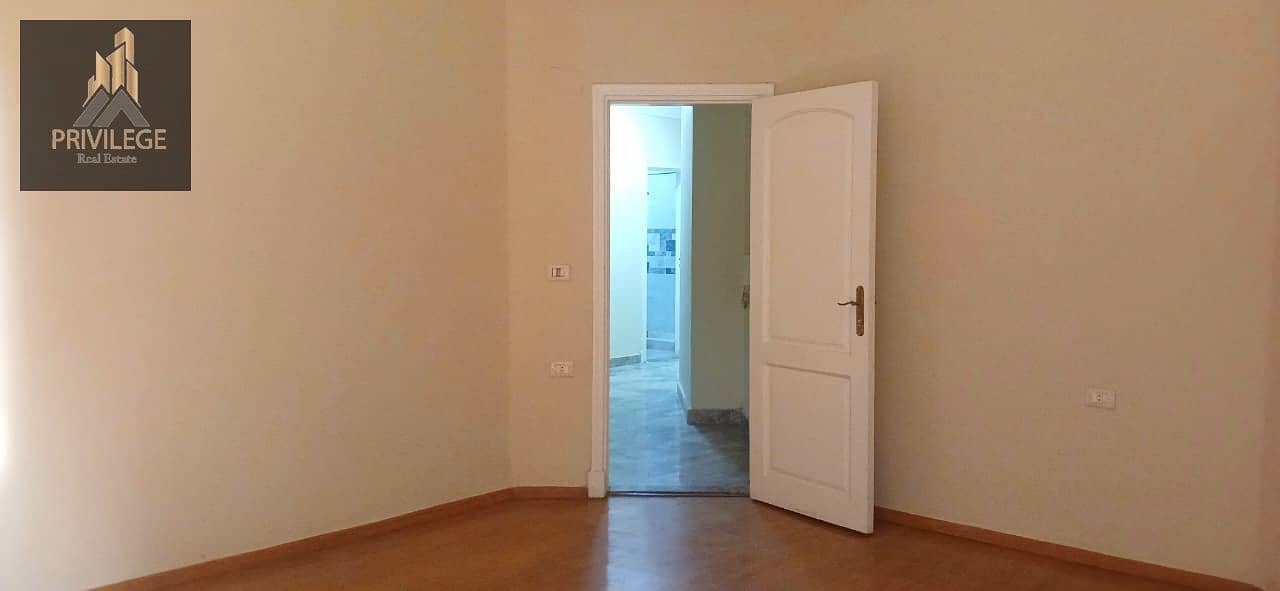 For sale, a distinctive apartment in Hayat Degla Compound, Maadi. - Widok 5