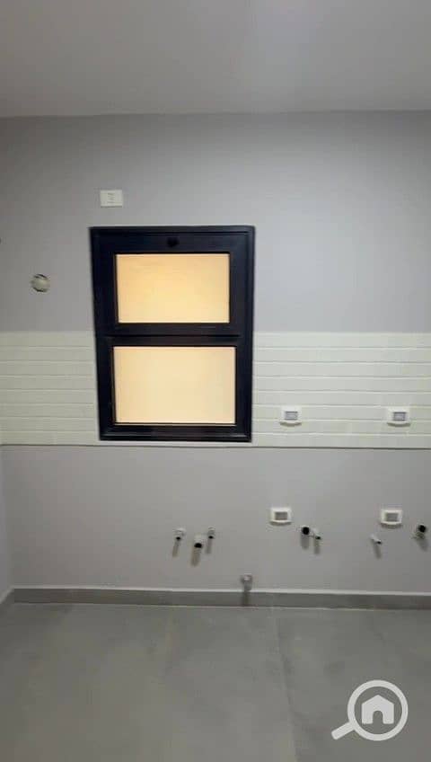 8 WhatsApp Video 2025-12-27 at 7.49. 52 PM - frame at 0m18s. jpg