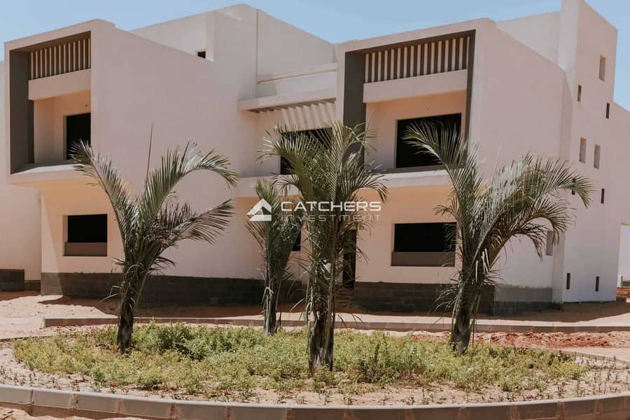 Townhouse with a 50% discount, immediate delivery in a prime location in the capital, next to the British University and the iconic tower. – pohled 3