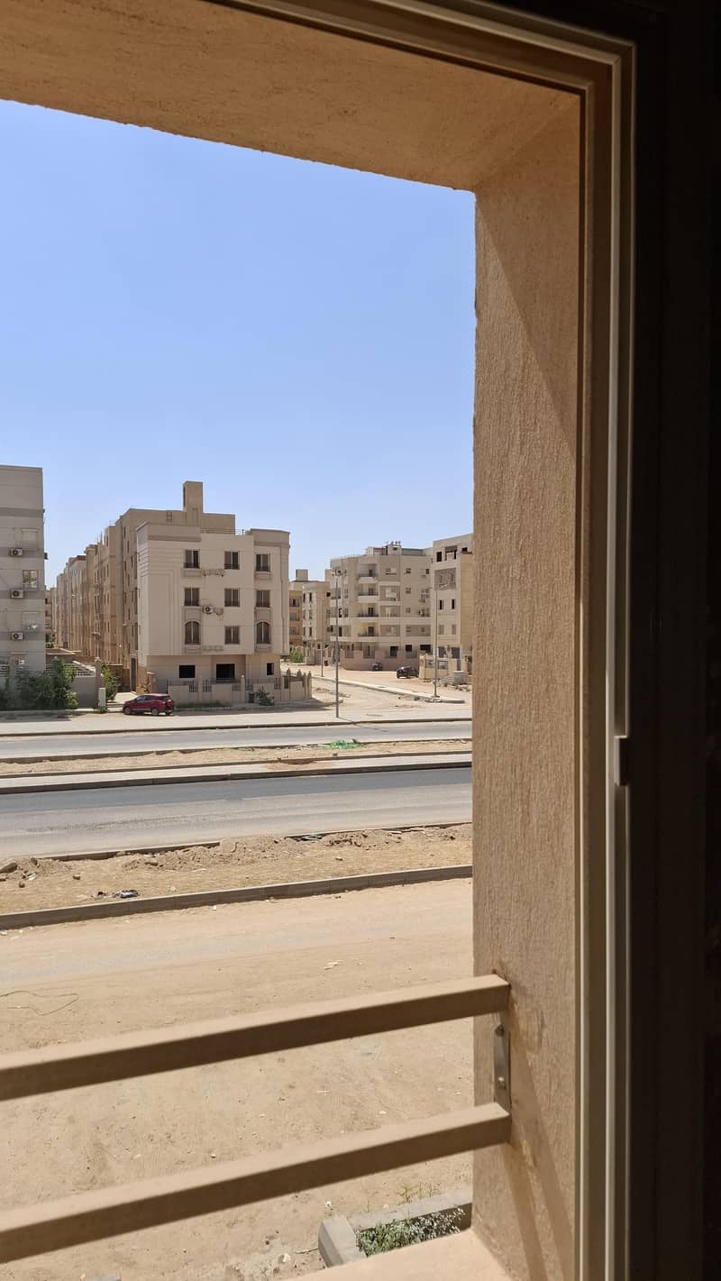بيعة سريعة لظروف السفر شقة في موقع ممتاز وتقسيمة مميزة في ا – pohled 4