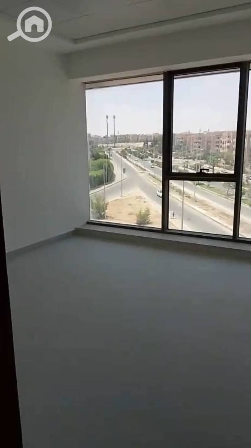 Dental clinic for rent with air conditioning, first lease in Silver Gate Mall, in the heart of Sheikh Zayed, in a vibrant area with high population - Vista 6
