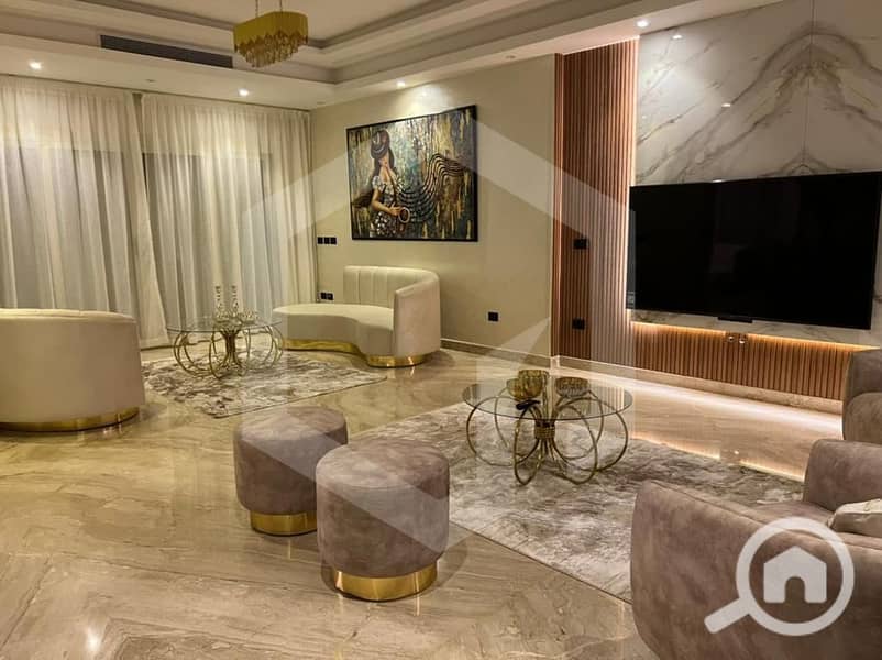 Villa with a Private Pool & Garden Fully furnished for rent in Woodville, Palm Hills, 6th Of October City . . . . . . . . . . . . . . - Vista 4