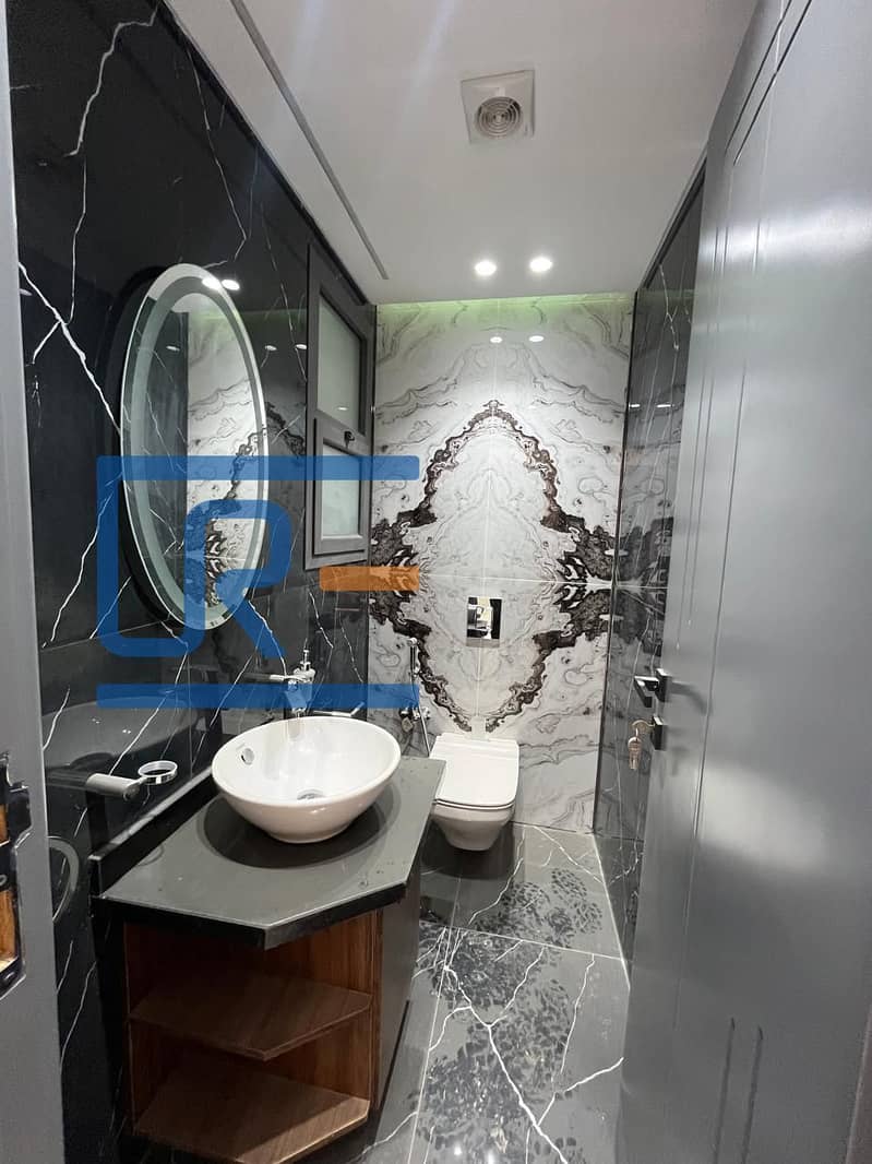TOWN HOUSE FOR RENT IN TAWNY COMPOUND CLOSE TO PALM HILLS AND GEZIRA CLUB FIRS USE WITH KITCHEN AND ACS - Widok 6