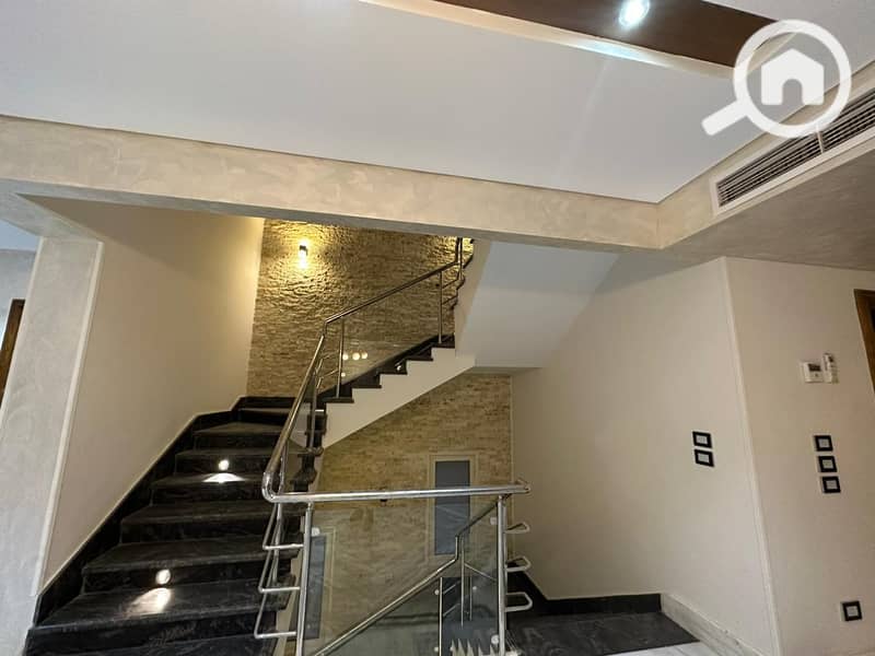20 1000380633. jpg