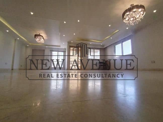 Fully finished & furnished Apartment with AC's and one parking slot new building floor 9 for sale in Masr l gededa Almaza - Widok 3