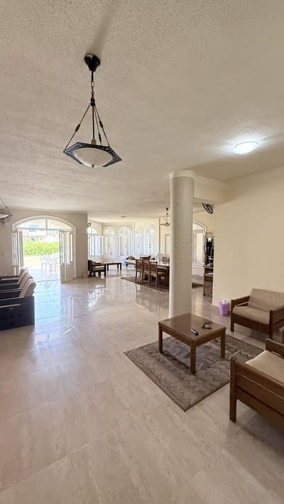 5 Bedroom Villa for Rent in North Coast, Matruh - فيلا بحديقة خاصة علي البحر 5 Bedroom Villa for Rent in North Coast, Matruh - فيلا بحديقة خاصة علي البحر