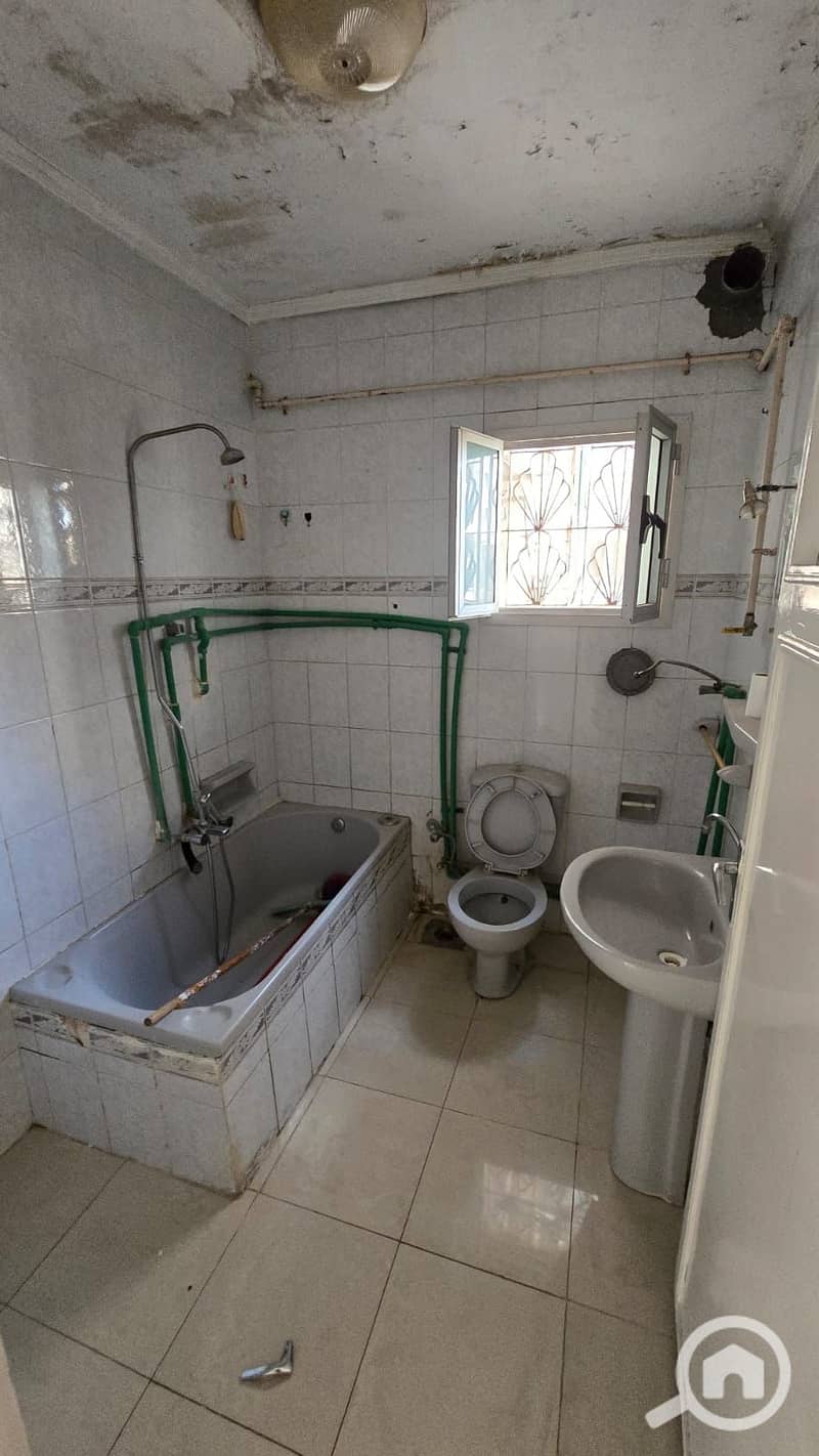 4 baf2108b-7cc8-43ae-9e0d-90e28975f56e. jpg