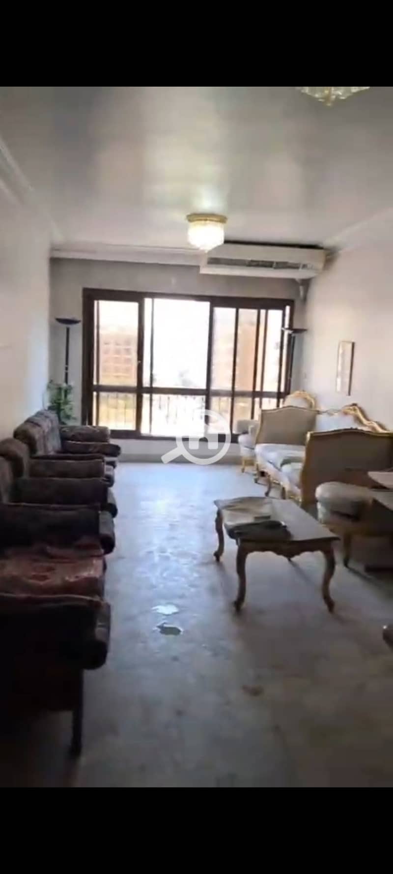 Apartment for sale in Nasr City, 100 meters in the ninth district, Abdel Aziz Eisa street, very close to Al-Manhal Mustafa School and Al-Nahas. 5th floor, first owner, 2 bedrooms, bathroom, kitchen, reception. Selling with furniture and appliances. The price is 2,750,000. - Widok 2