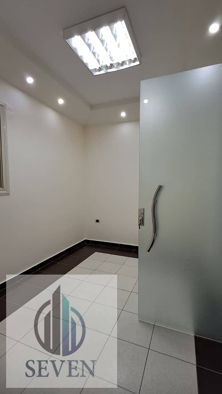 Administrative office for rent, 160 sqm, licensed and fully air-conditioned, Zahraa Al-Maadi, next to Carrefour, prime location for companies. - Mehr