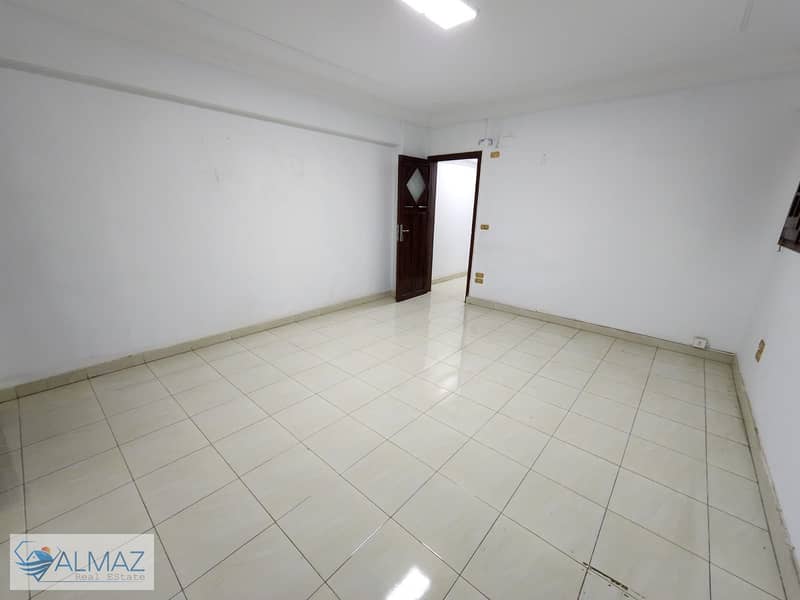 An unfurnished apartment, ready for immediate occupancy, is available for rent in a prime location within the First District (Villas Zone) of New Cair - Widok 4