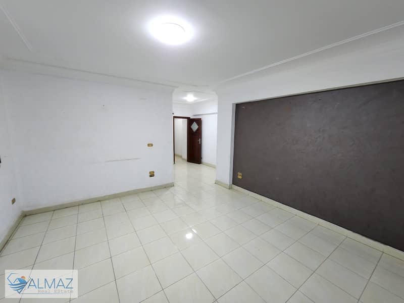 An unfurnished apartment, ready for immediate occupancy, is available for rent in a prime location within the First District (Villas Zone) of New Cair - Widok 6